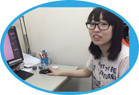 デザイン 右